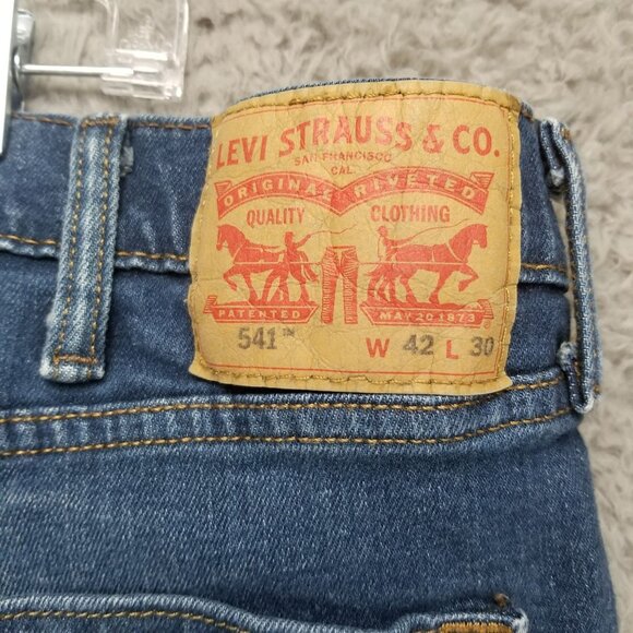 Levis Jeans Mens 42x30 Blue 541 Stretch Athletic Fit Taper Denim - Picture 10 of 14